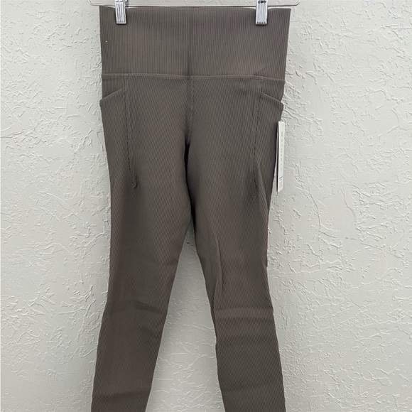 Athleta salutation stash rib athletic pants length 7/8, size small - Picture 11 of 12